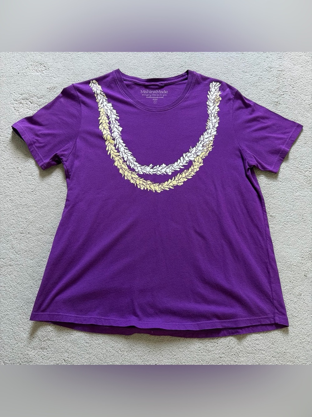 MAHINA MADE Lei Tee